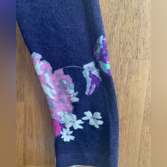 Garnet Hill Classic Merino Cardigan SZ M Purple Lilac Grey Floral - Picture 6 of 15